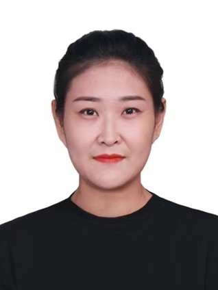 于女士<span class="p2">2024-10-03</span>照片