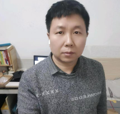 马先生<span class="p2">2025-04-05</span>照片