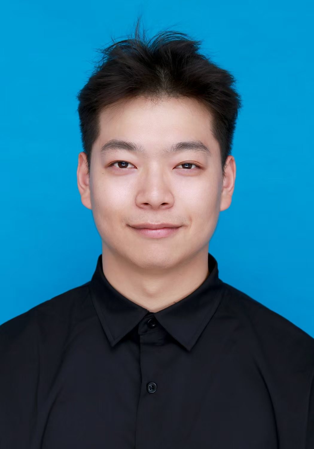 李先生<span class="p2">2025-05-09</span>照片