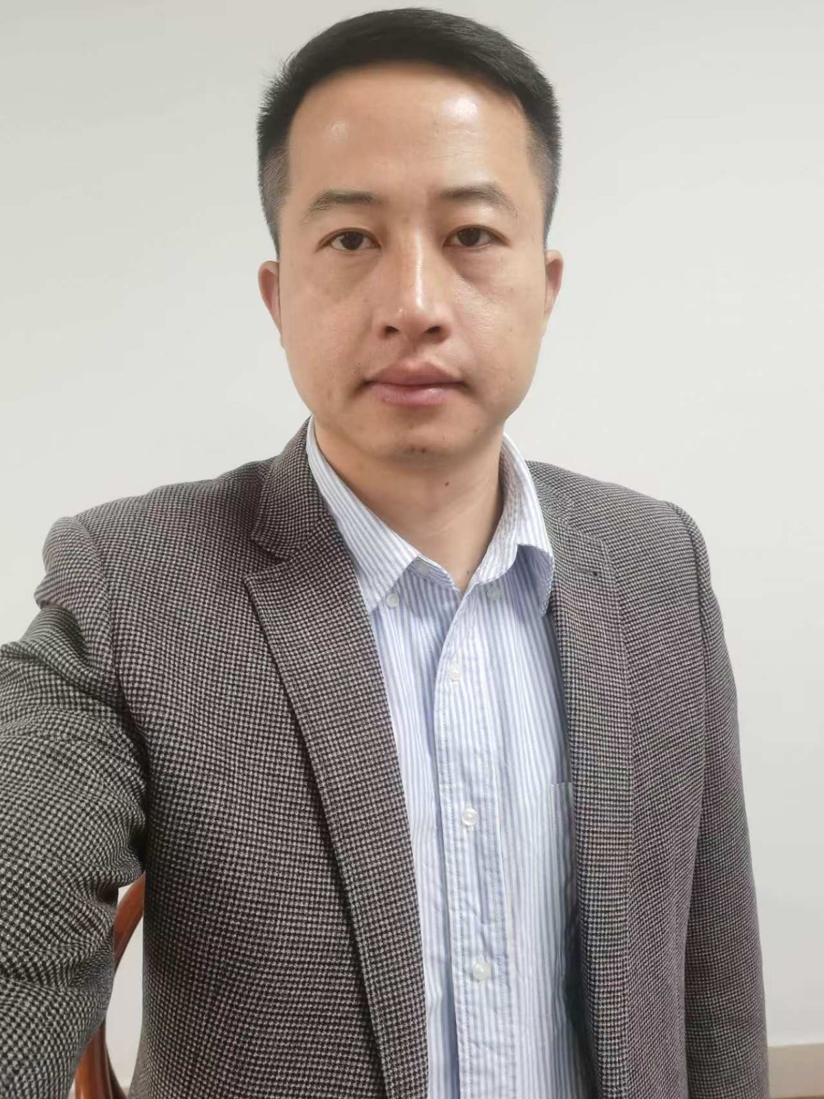 李先生